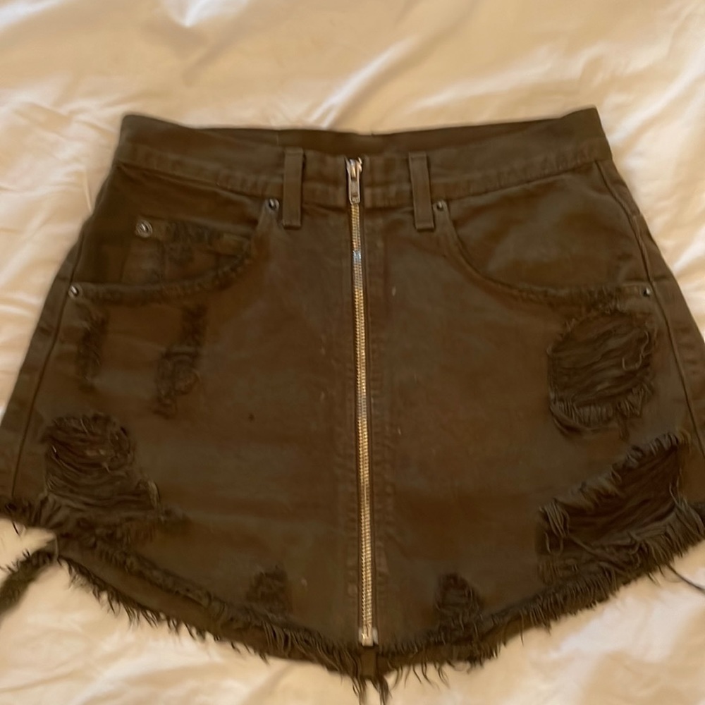 Carmar distressed army green skirt